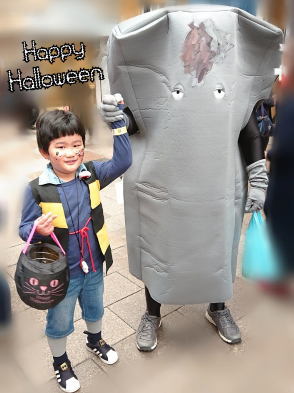 「wearhalloween2018、ハロウィンコーデ、Trick or Treat、鬼太郎、ぬりかべ、目玉おやじ、仮装、マイデビロック2018、ブルー×ブルー、デニムシャツ」｜「CIAOPANIC TYPYのテンセルデニム抜き襟シャツ（シャツ/ブラウス、ブルー系）」を使った、KODAIさん（キッズ・123cm）の秋コーディネートの1枚目の写真