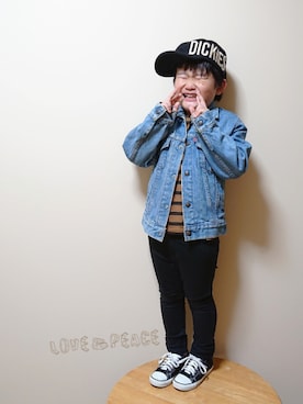 「アイテム（ポスター/アート、ゴールド系）」を使った、KODAIさん（キッズ・110cm）の秋コーディネート