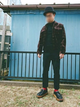 「GEORGE COX（ジョージコックス）のアイテム（その他シューズ）」を使った、カホンさん（メンズ・169cm）の秋コーディネート