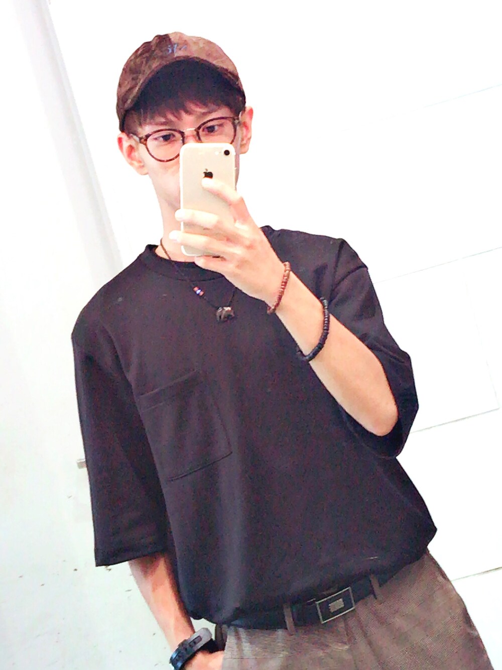 「夏セールで買いました、Tシャツ、ラフ、グレンチェック、GU、H&M、きれいめカジュアル、大人カジュアル」｜「no brandのキャップで面倒なヘアセットもナッシング‼️（キャップ、ブラウン系）」を使った、Bruno mars 石塚さん（メンズ・172cm）の夏コーディネートの1枚目の写真