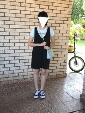 「MONKI（モンキ）のアイテム（つなぎ/オールインワン）」を使った、Chiam Liliさん（レディース・163cm）の春コーディネート