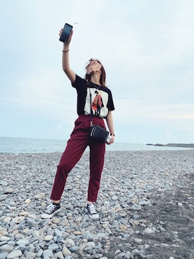 「ダニエルウェリントン」｜「アイテム（スラックス）」を使った、ユイさん（レディース・167cm）の夏コーディネート