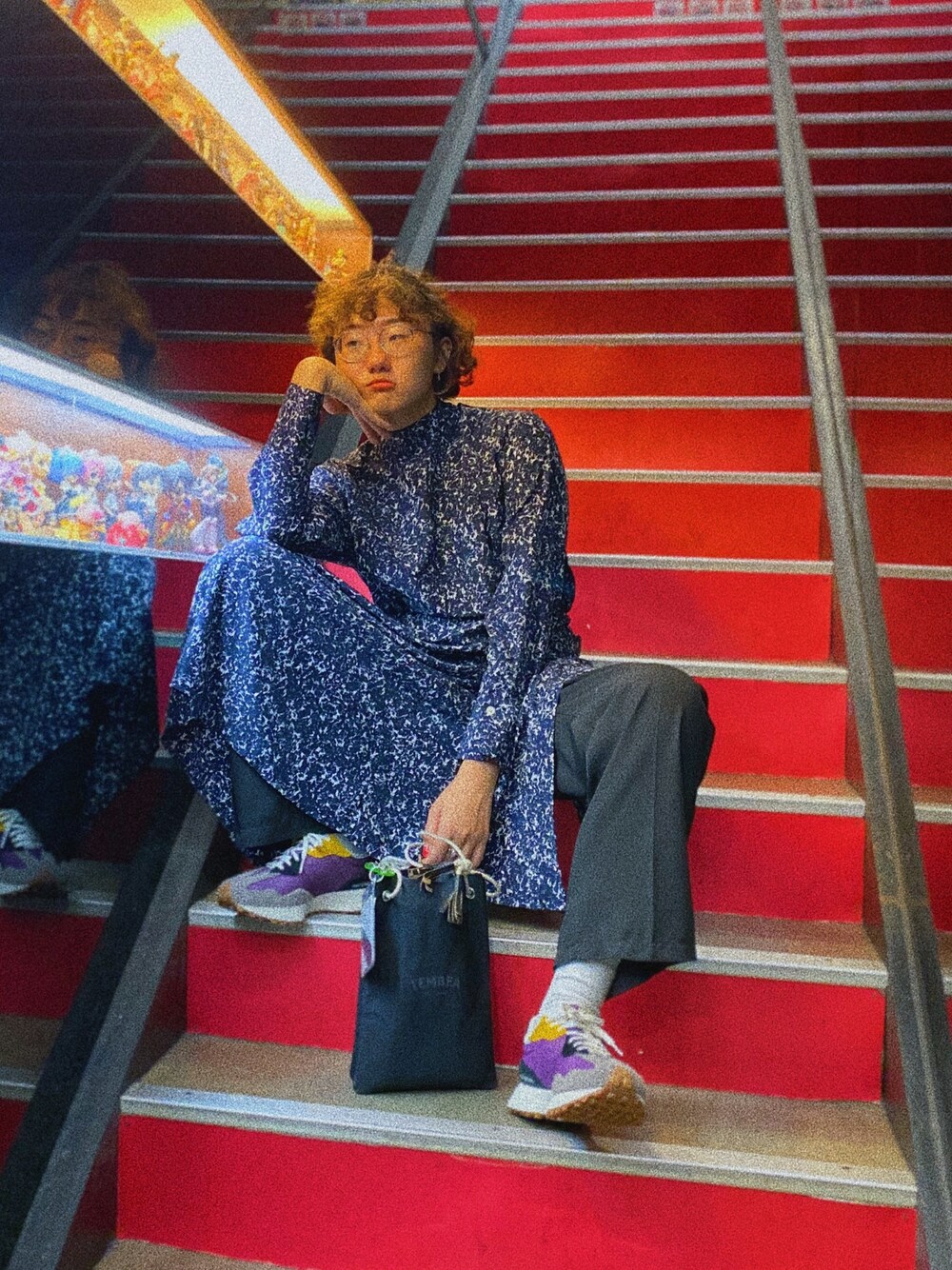 「NEW BALANCEのアイテム（スニーカー、パープル系）」を使った、Yi Yong Wangさん（レディース・168cm）の夏コーディネートの1枚目の写真