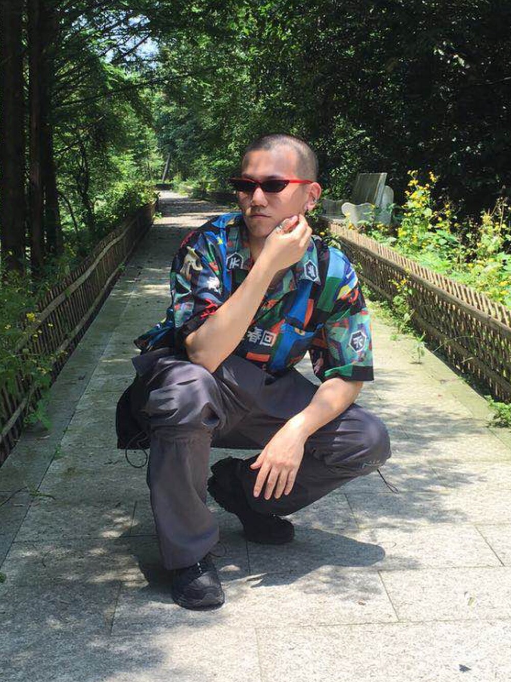 「a cold wallのアイテム（チノパンツ、シルバー系）」を使った、chaoticyleさん（メンズ・175cm）の夏コーディネートの1枚目の写真