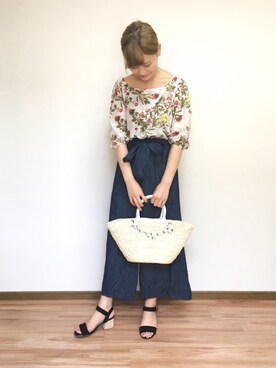 「KOBE LETTUCE（コウベレタス）のアイテム（オールインワン・サロペット）」を使った、神戸レタスさん（レディース・165cm）の春コーディネート