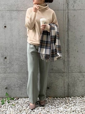 「アイテム（パンプス、グレー系）」を使った、神戸レタスさん（レディース・153cm）の冬コーディネート