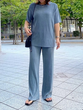 「KOBE LETTUCE（コウベレタス）のアイテム（セットアップ）」を使った、神戸レタスさん（レディース・158cm）の秋コーディネート