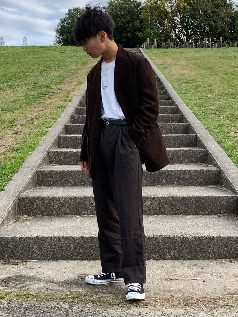 「春、キレイめ、セットアップ、スラックス、RAGEBLUE、いいね、save、フォローお願いします🤑、お洒落さんとつながりたい、ブラウン、ブラウンコーデ、テーラードジャケット」｜「古着のアイテム（スラックス、ブラウン系）」を使った、りょーさん（メンズ・170cm）の春コーディネートの1枚目の写真