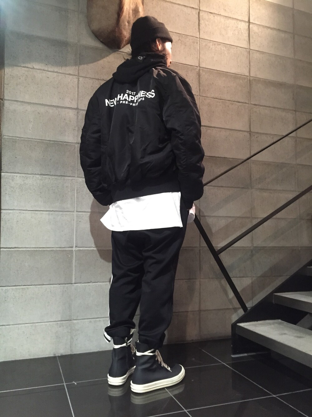 「LHP、alyx、drkshdw、Y-3、年末、大晦日、カジュアルコーデ、ゆるコーデ、ストリート、ブラックコーデ」｜「DRKSHDWのアイテム（スニーカー、ブラック系）」を使った、shintaro itoさん（メンズ・173cm）の冬コーディネートの1枚目の写真