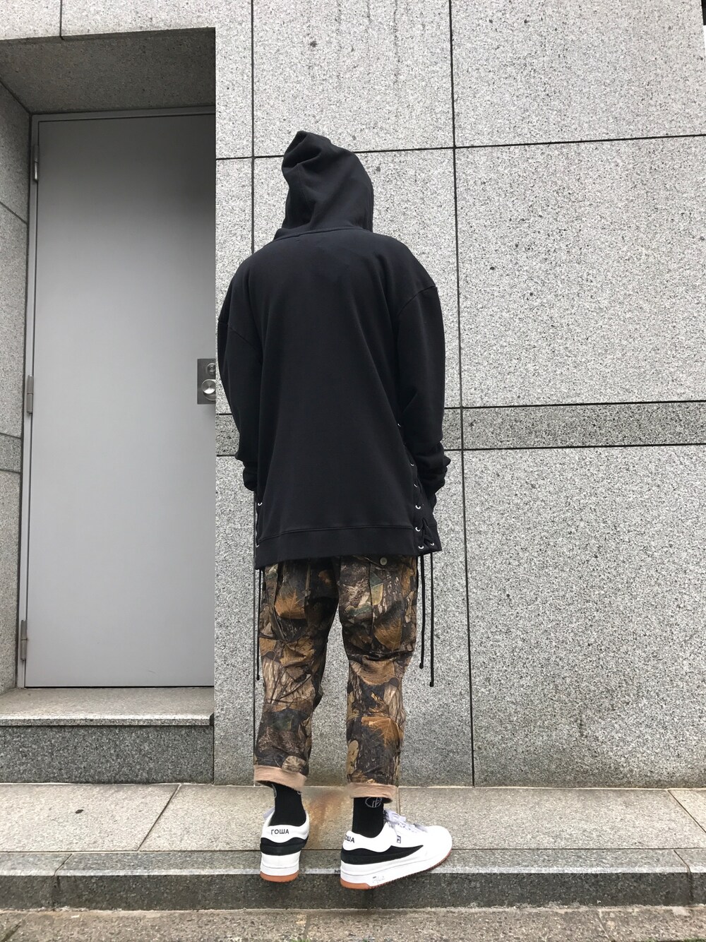 「LHP、FAITHCONNEXION、blackmeans、gosharubchinskiy、ラフ、はるコーデ」｜「Gosha Rubchinskiyのアイテム（スニーカー、ホワイト系）」を使った、shintaro itoさん（メンズ・173cm）の春コーディネートの1枚目の写真