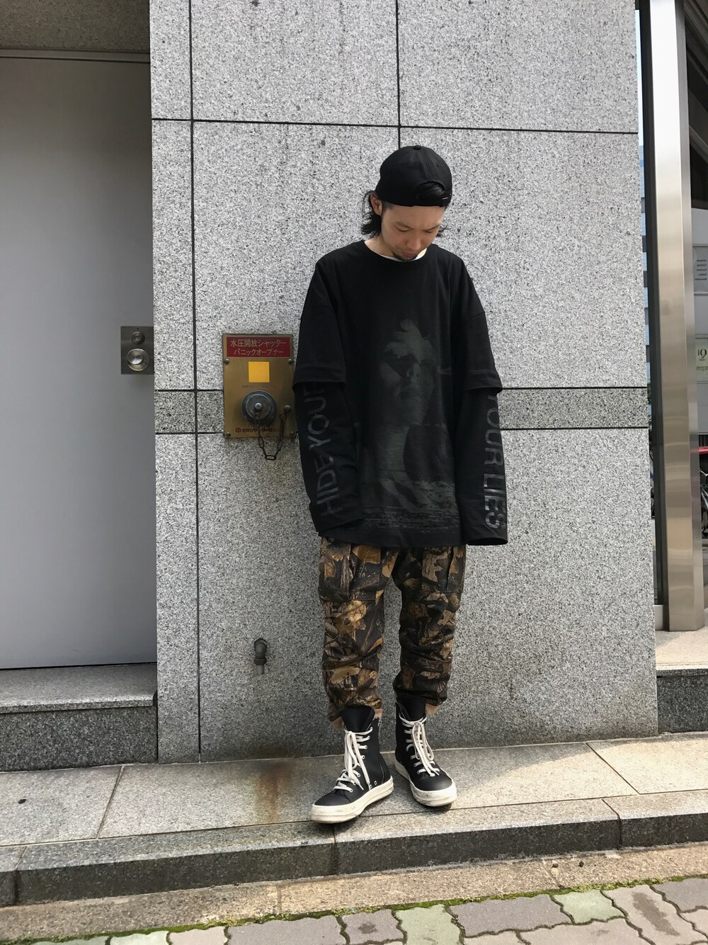 「LHP、JUUN.J、blackmeans、drkshdw、カジュアルコーデ、ブラック、ゆるコーデ」｜「DRKSHDWのアイテム（スニーカー、ブラック系）」を使った、shintaro itoさん（メンズ・173cm）の夏コーディネートの1枚目の写真