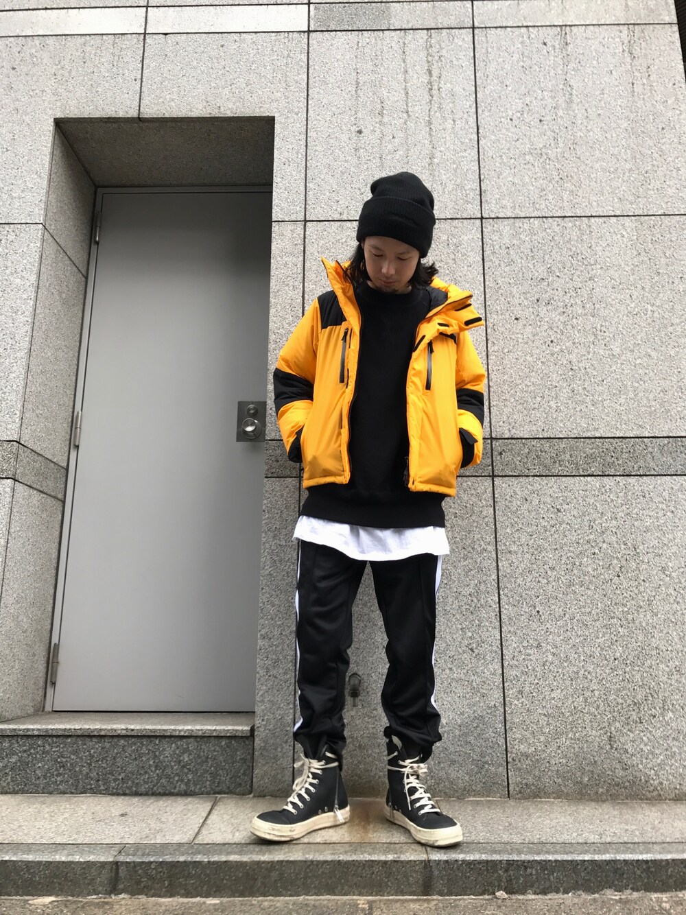 「LHP、PALM ANGELS、THE NORTH FACE、冬コーデ、スポーツミックス、ビッグシルエット」｜「DRKSHDWのアイテム（スニーカー、ブラック系）」を使った、shintaro itoさん（メンズ・173cm）の冬コーディネートの1枚目の写真