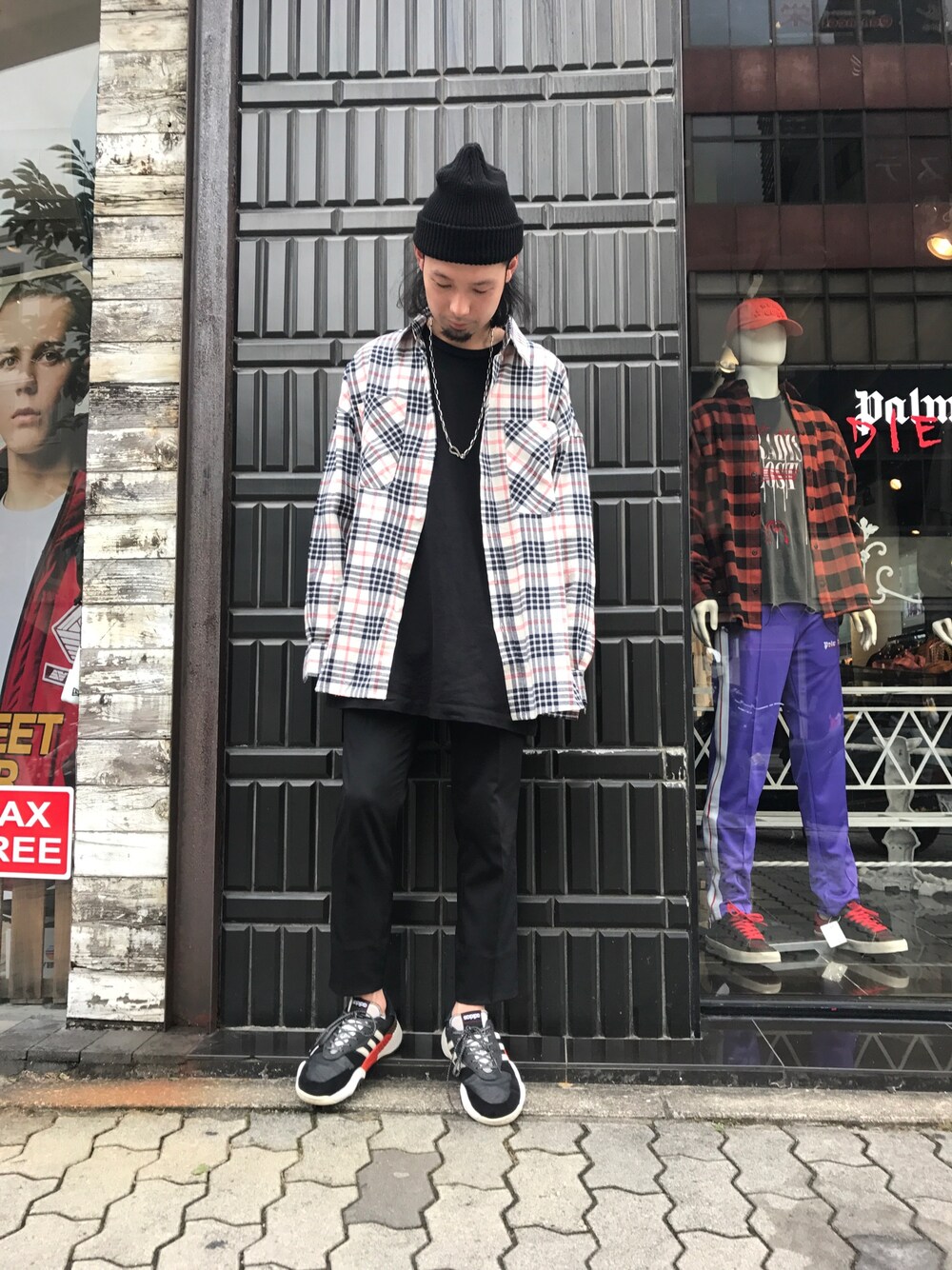 「チェック、ビッグシルエット、シンプル、LHP、Danke schon、Alexander Wang、秋コーデ、gosharubchinskiy」｜「alexanderwangのアイテム（スニーカー、ブラック系）」を使った、shintaro itoさん（メンズ・173cm）の夏コーディネートの1枚目の写真
