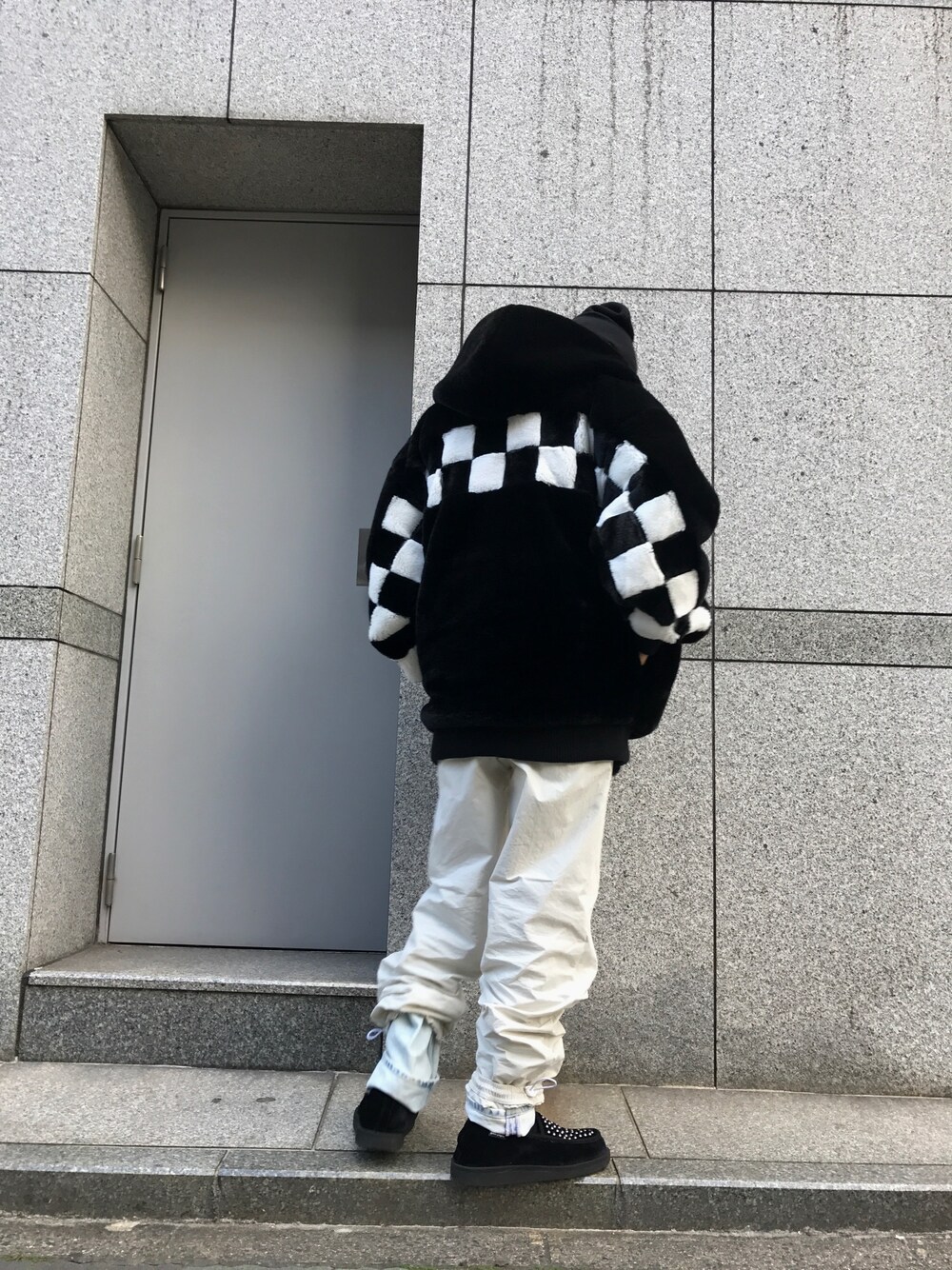 「ビッグシルエット、ニット帽、LHP、Danke schon、カジュアルコーデ、ゆるコーデ、PALM ANGELS、y/project」｜「Palm Angelsのアイテム（ローファー、ブラック系）」を使った、shintaro itoさん（メンズ・173cm）の冬コーディネートの1枚目の写真