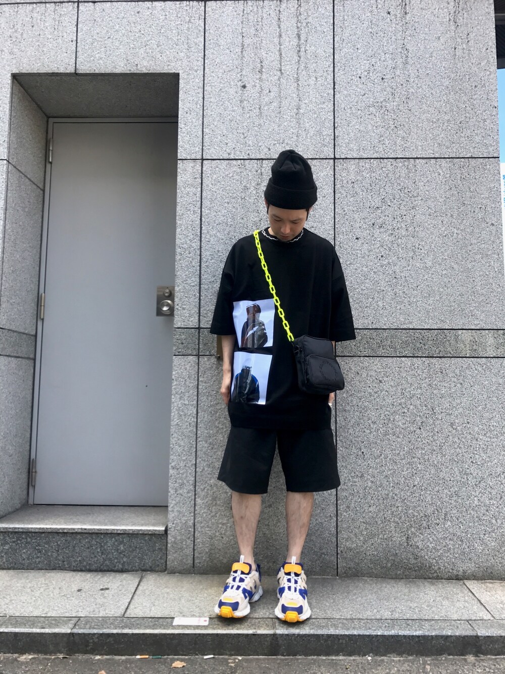 「ブラック、ストリート、LHP、オーバーサイズ、Danke schon、ビックシルエット、JUUN.J、lownn」｜「JUUN.Jのアイテム（スニーカー、その他）」を使った、shintaro itoさん（メンズ・173cm）の夏コーディネートの1枚目の写真