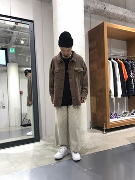 「Danke schon」｜「アイテム（チノパンツ）」を使った、shintaro itoさん（メンズ・173cm）の秋コーディネート