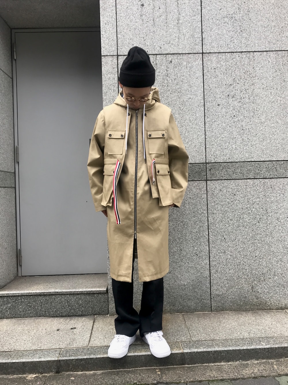 「NIKE、LHP、THOMBROWNE、CELINE、大人カジュアル、soe、大人コーデ、秋」｜「NIKEのアイテム（スニーカー、ホワイト系）」を使った、shintaro itoさん（メンズ・173cm）の秋コーディネートの1枚目の写真
