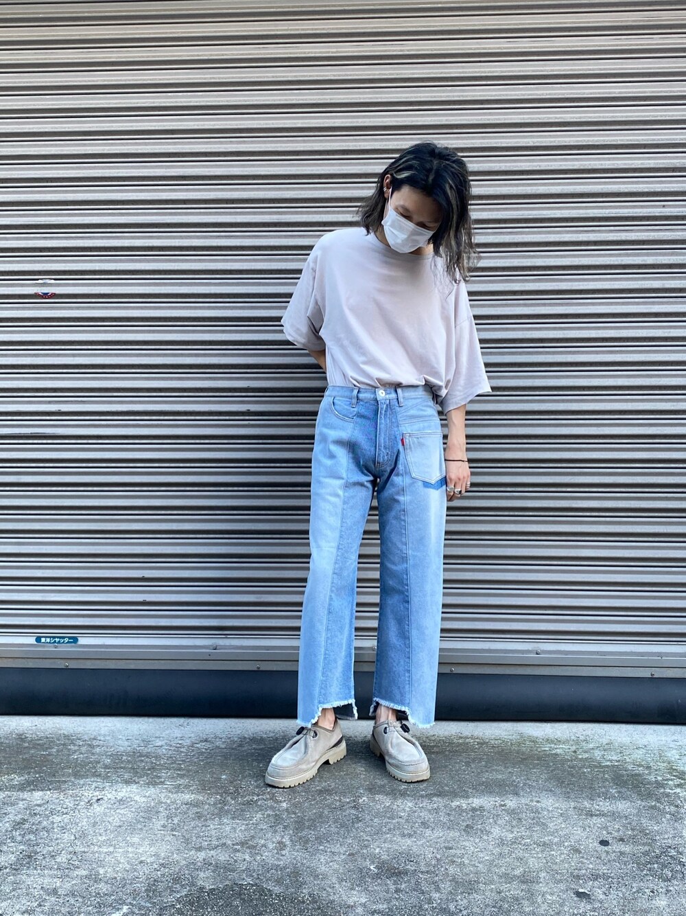 「シンプル、夏、LHP、オーバーサイズ、大人カジュアル、Danke schon、ビックシルエット、WHITELAND BLACKBURN」｜「DANKE SCHONのDankeSchon/ダンケシェーン/リメイクデニム/reDNM 90degrees（デニムパンツ、ブルー系）」を使った、shintaro itoさん（メンズ・173cm）の夏コーディネートの1枚目の写真