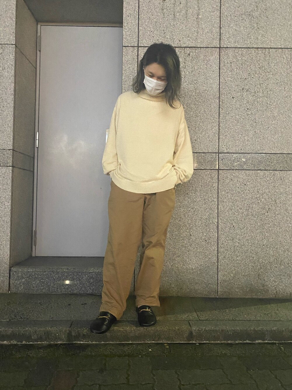 「kolor / BEACON、LHP、大人コーデ、きれいめカジュアル、シンプルコーデ、秋コーデ、WHITELAND BLACKBURN、hyusto」｜「WHITELANDのアイテム（ニット/セーター、ベージュ系）」を使った、shintaro itoさん（メンズ・173cm）の秋コーディネートの1枚目の写真