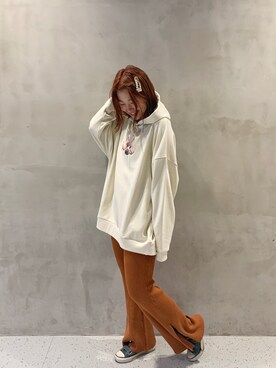 「NiCORON（ニコロン）のアイテム（パンツ）」を使った、おさかなちゃんさん（レディース・156cm）の秋コーディネート