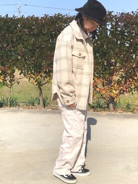 「オールドスクール」｜「アイテム（オールインワン・サロペット）」を使った、kankitsu🍊さん（キッズ・144cm）の冬コーディネート