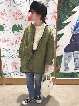 「ハイウエストストレートジーンズ」｜「アイテム（ミリタリージャケット）」を使った、ぱぴぷぺぽこちゃんさん（レディース・162cm）の冬コーディネート