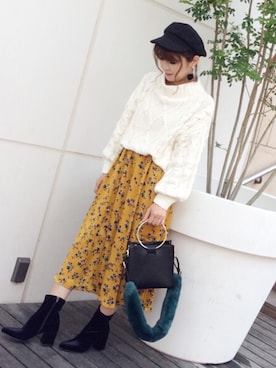 「フラワープリント」｜「アイテム（ブーティ）」を使った、yamanaka miyuki    さん（レディース・157cm）の秋コーディネート