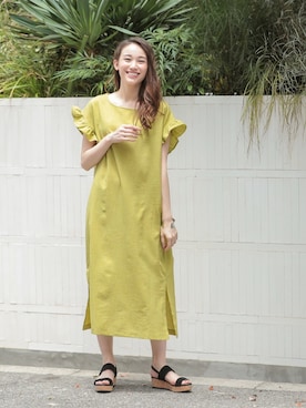 「袖フリル」｜「アイテム（アクセサリー）」を使った、アクアガレージ aquagarage本店さん（レディース・165cm）の夏コーディネート