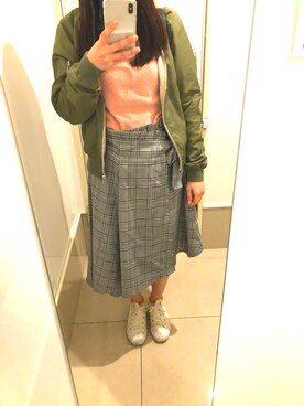 「earth music&ecology（アースミュージックアンドエコロジー）のアイテム（MA-1）」を使った、かんちゃんさん（レディース・152cm）の春コーディネート