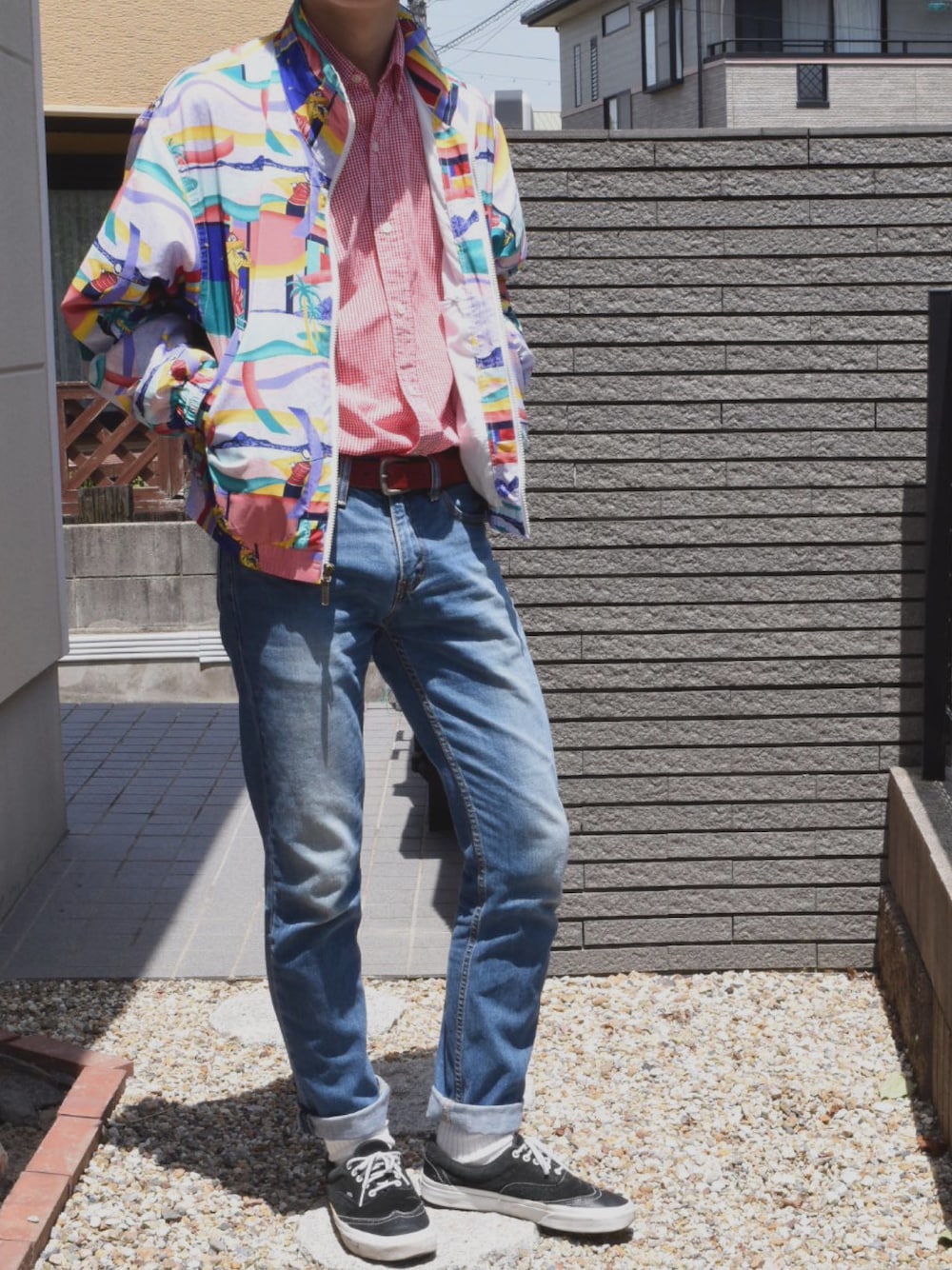 「春コーデ、ダサい、古着コーデ、古着、大学生、タックイン」｜「HEADのアイテム（ブルゾン、ピンク系）」を使った、しぶきさん（メンズ・171cm）の春コーディネートの1枚目の写真