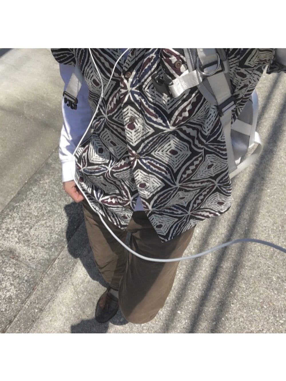 「アロハシャツ、古着、古着MIX、大学生」｜「patagoniaのpataloha 80's reproduction（シャツ/ブラウス、ブラック系）」を使った、しぶきさん（メンズ・171cm）の春コーディネートの1枚目の写真
