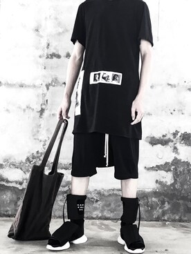 「DRKSHDW by RICK OWENS（ダークシャドウ バイ リックオウエンス）のアイテム（Tシャツ/カットソー）」を使った、玲さん（メンズ・178cm）の夏コーディネート