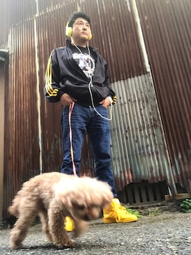 「鬼デニム（オニデニム）のアイテム」を使った、Shinji Tsuruさん（メンズ・173cm）の春コーディネート