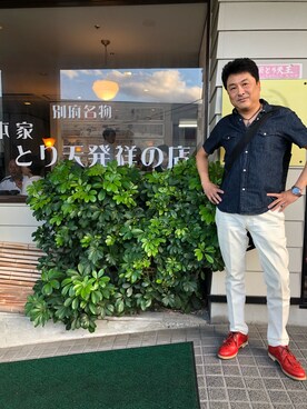 「TAKEO KIKUCHI（タケオキクチ）のアイテム（スラックス）」を使った、Shinji Tsuruさん（メンズ・173cm）の秋コーディネート