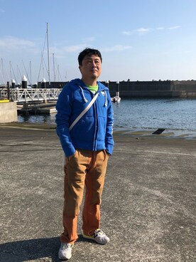 「Abercrombie&Fitch（アバークロンビーアンドフィッチ）のアイテム（パーカー）」を使った、Shinji Tsuruさん（メンズ・173cm）の秋コーディネート