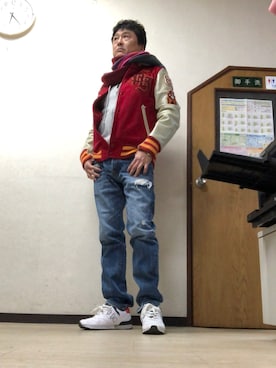 「Abercrombie&Fitch（アバークロンビーアンドフィッチ）のアイテム（デニムパンツ）」を使った、Shinji Tsuruさん（メンズ・173cm）の春コーディネート