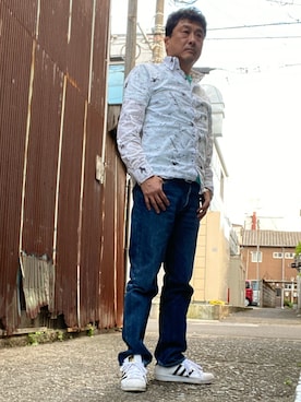 「Desigual（デシグアル）のアイテム（トップス）」を使った、Shinji Tsuruさん（メンズ・173cm）の春コーディネート
