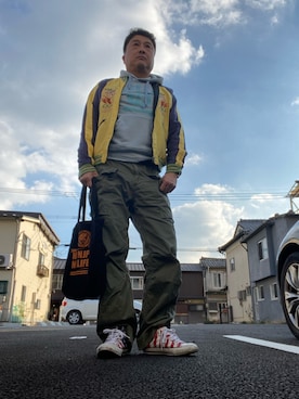 「アイテム（スタジャン、イエロー系）」を使った、Shinji Tsuruさん（メンズ・173cm）の冬コーディネート