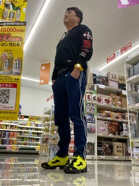 「BLUE BLUE（ブルーブルー）のアイテム（スウェットパンツ）」を使った、Shinji Tsuruさん（メンズ・173cm）の春コーディネート