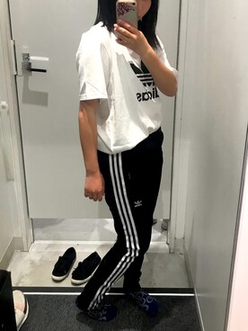 「adidas（アディダス）のアイテム（Tシャツ/カットソー、ホワイト系）」を使った、みゆさん（レディース・153cm）の夏コーディネート