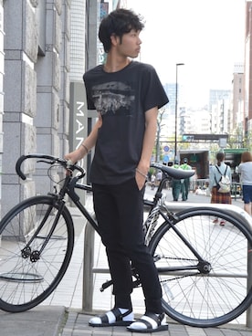 「THREE BLIND MICE（スリーブラインドマイス）のアイテム（スラックス）」を使った、seamaster177さん（メンズ・169cm）の春コーディネート