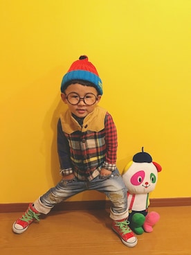 「柄×柄」｜「アイテム（ニットキャップ/ビーニー）」を使った、ちけぱるさん（キッズ・100cm）の秋コーディネート