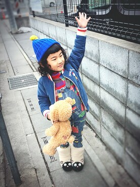 「柄×柄」｜「アイテム（オールインワン・サロペット）」を使った、ちけぱるさん（キッズ・110cm）の冬コーディネート