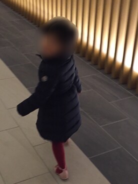 「MONCLER（モンクレール）のアイテム（ダウンジャケット/コート）」を使った、khkeさん（キッズ・100cm）の冬コーディネート