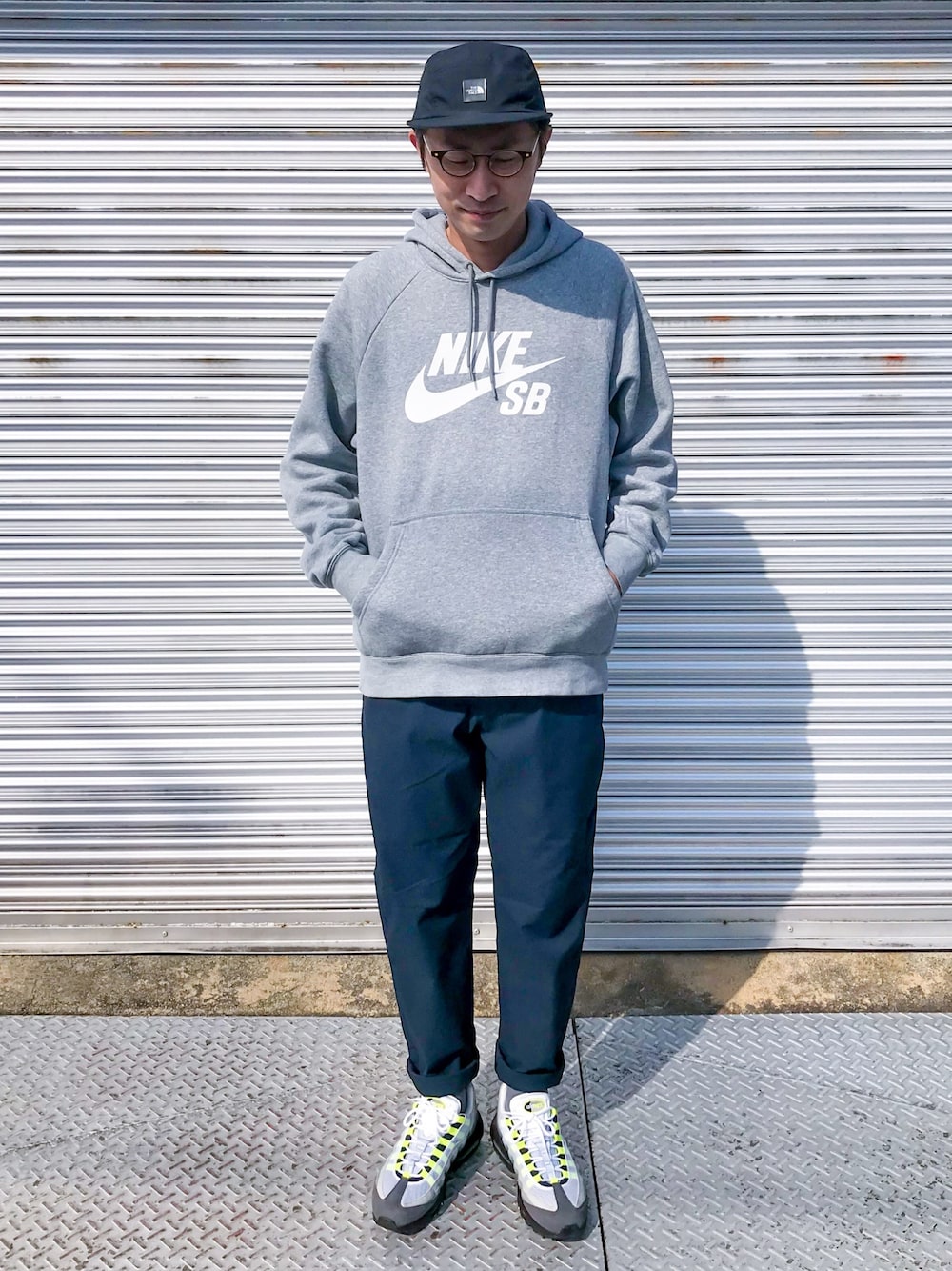 Tatsuya Nikeのパーカーを使ったコーディネート Sciaky