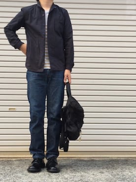 「MHL.」｜「アイテム（メッセンジャーバッグ）」を使った、karsさん（メンズ・171cm）の春コーディネート