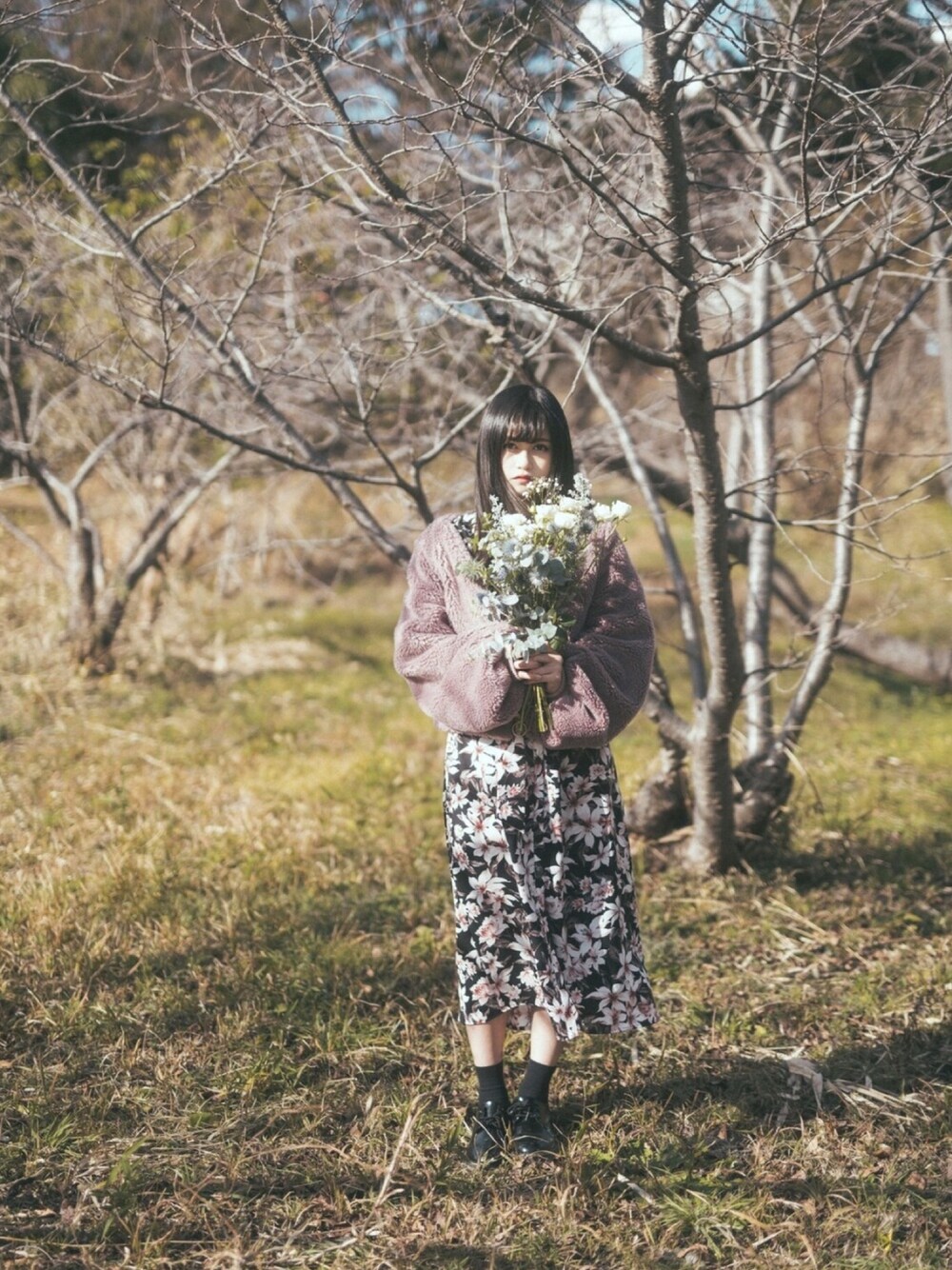 「冬、大人コーデ、黒、秋冬、black、ボアブルゾン、もこもこ、ワンピース、高校生、CECIL McBEE」｜「CECIL McBEEのボアブルゾン（ブルゾン、ピンク系）」を使った、西山乃利子さん（レディース・164cm）の冬コーディネートの1枚目の写真