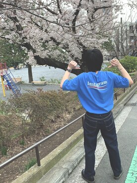 「JW Anderson（ジェイダブリューアンダーソン）のアイテム（デニムパンツ）」を使った、KOUSEIさん（メンズ・176cm）の春コーディネート