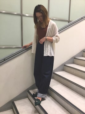 「UNIQLO（ユニクロ）のワイドフィットカーブジーンズ（デニムパンツ）」を使った、ORientalTRaffic 京阪モール店さん（レディース・156cm）の秋コーディネート