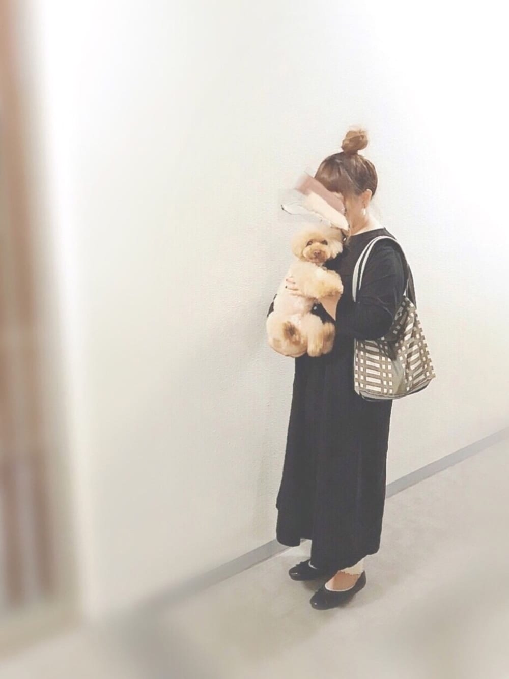 「ナチュラルスタイル、ナチュラルコーデ、ワンピース、ヨハンナグリクセン、バレエシューズ、シンプルスタイル、Johanna Gullichsen」｜「cuore storeのアイテム（ワンピース、ブラック系）」を使った、ぴーたさん（レディース・155cm）の春コーディネートの1枚目の写真